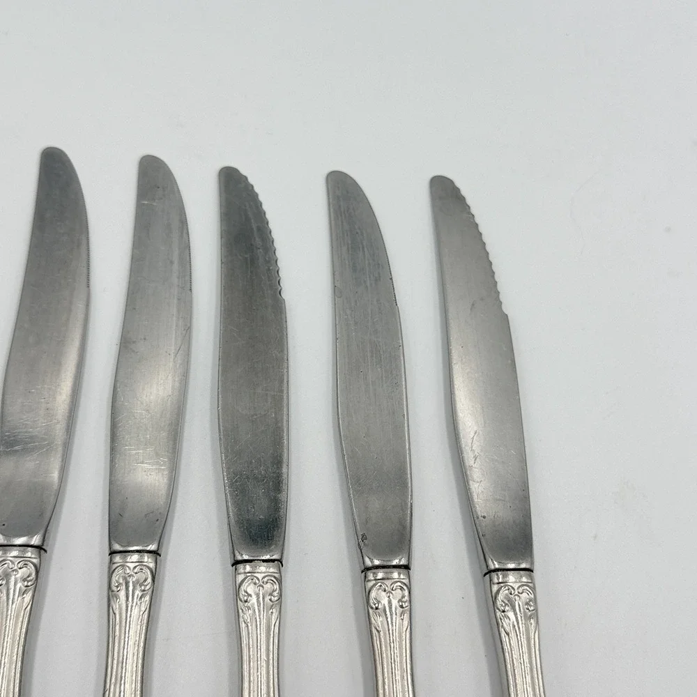 Oneida Community Louisiana Stainless Knives 3 Dinner 2 Steak Floral Lot of 5